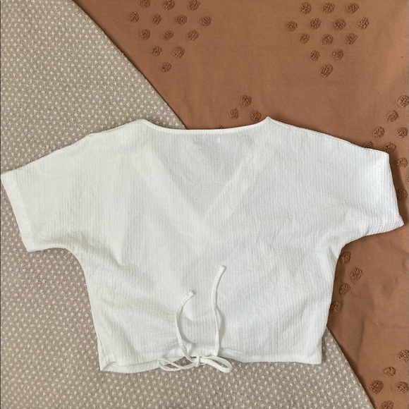 Zara white tie front textured crop top - Picture 2 of 4